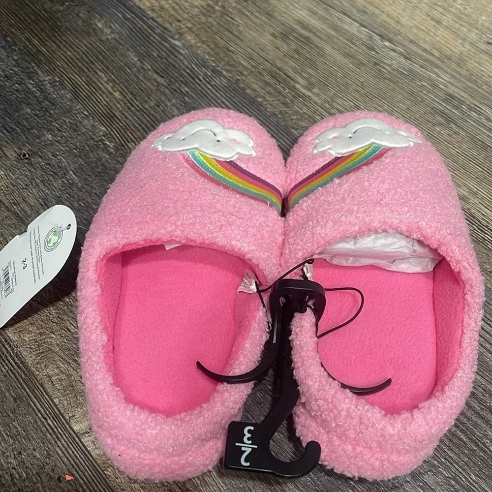 Wonder nation slippers for girls